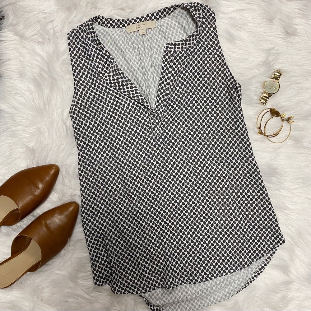 LOFT sleeveless top size small
